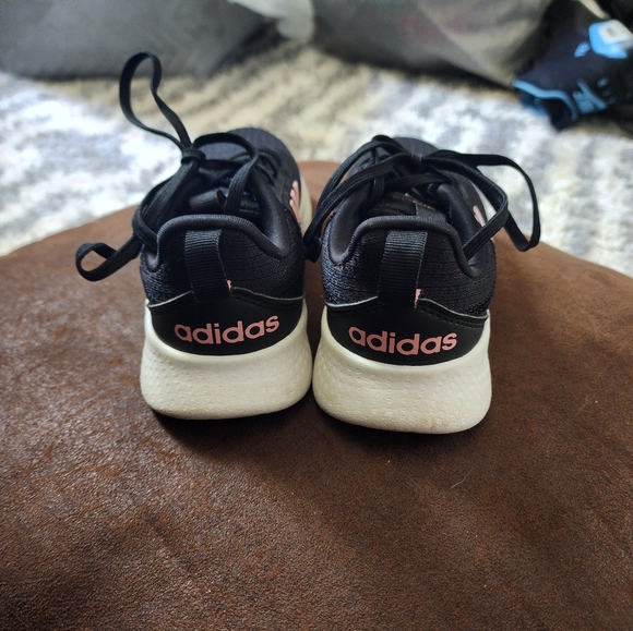 Girls Adidas sneakers sz 13K - Picture 2 of 4